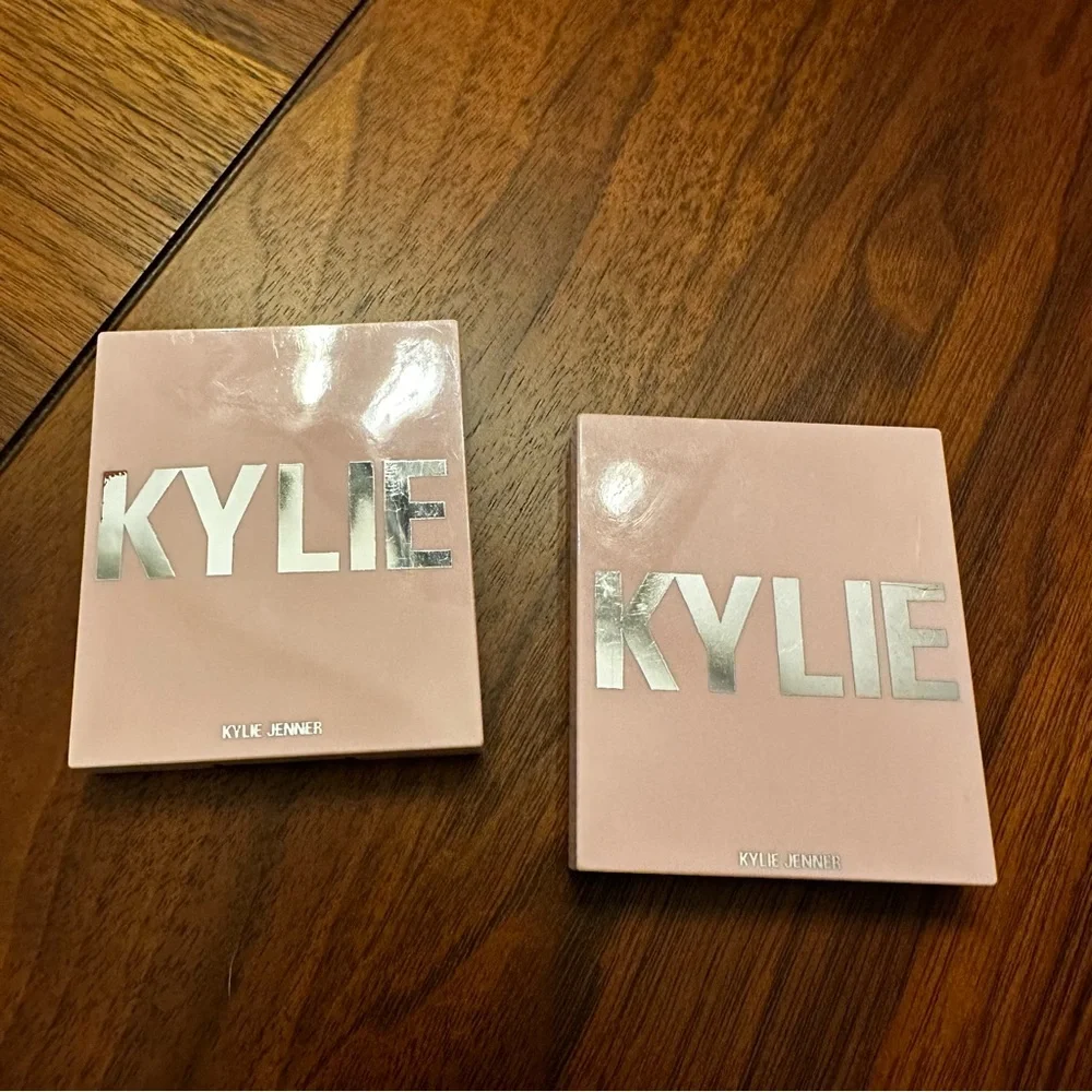 Kylie Cosmetics face powders - highlight and bronzer